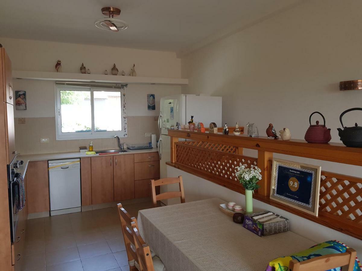 Bertha'S Coffee Apartment Afula Exterior foto